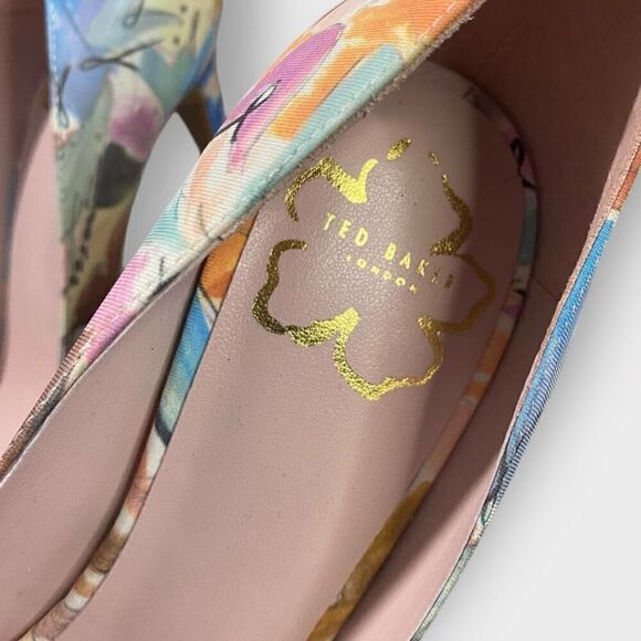 Ted Baker London Rymiiah Multicolor Art Print Court Heels w/ Bow Womens size 7.5 - Picture 5 of 12
